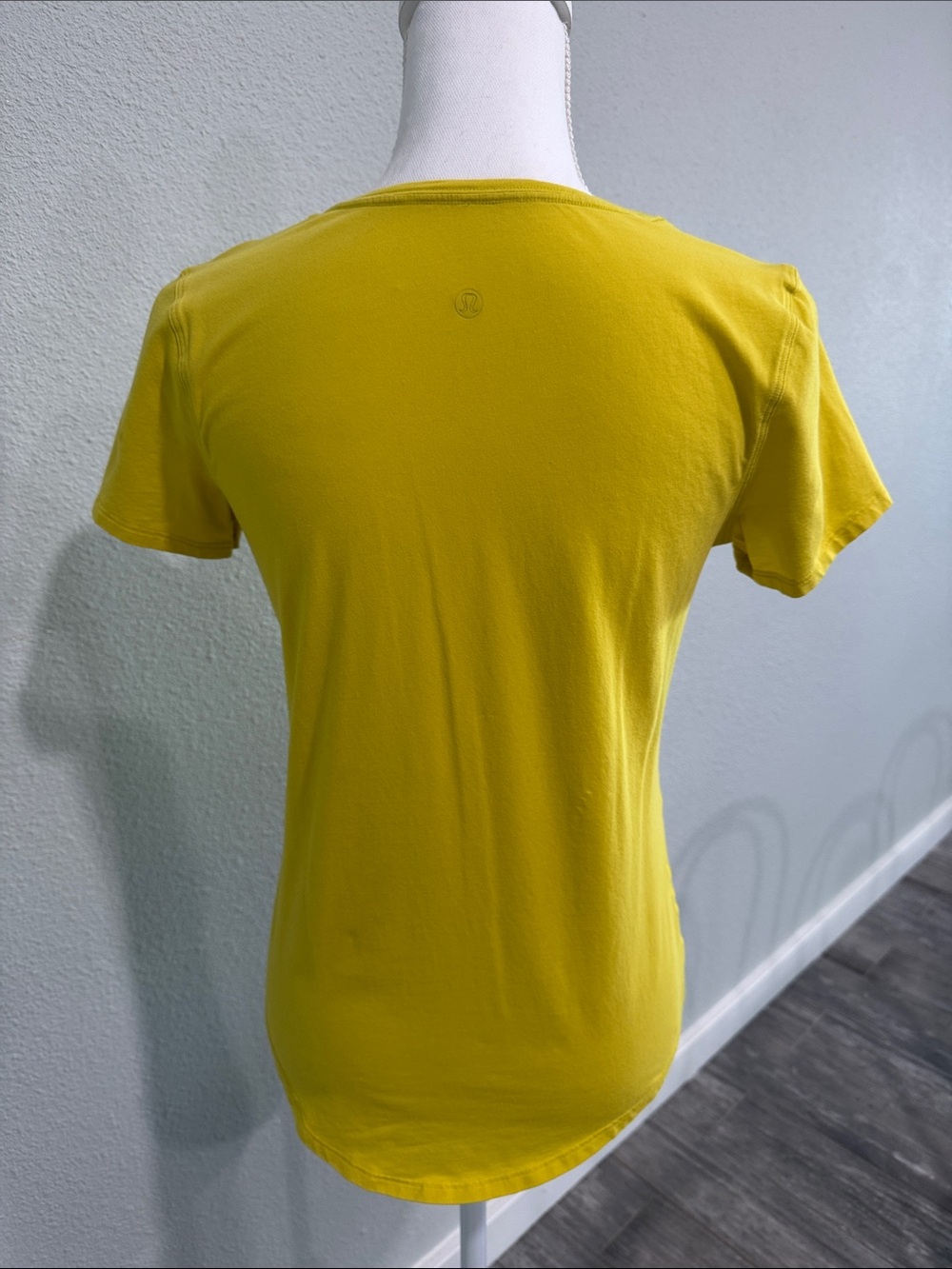 lululemon athletica Slim Scoop Neck Short Sleeve Tee in Yellow - Picture 3 of 3